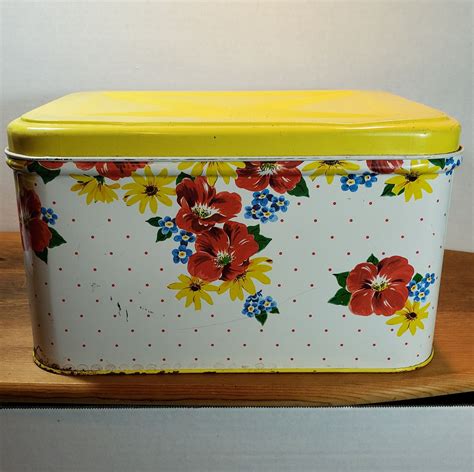 Vintage Metal Bread Box With Lid 